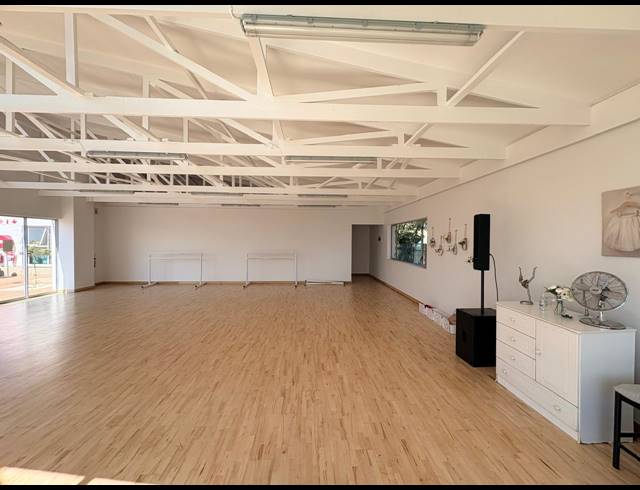 139M² OFFICE TO LET IN KYALAMI